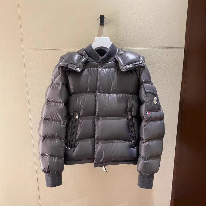 High Version Mengjia down Jacket Autumn and Winter New Style Sleeve Classic Flap Pocket down Jacket with Detachable Hood Design High Version Mengjia down Jacket Autumn and Winter New Style Sleeve Classic Flap Pocket down Jacket with Detachable Hood Design