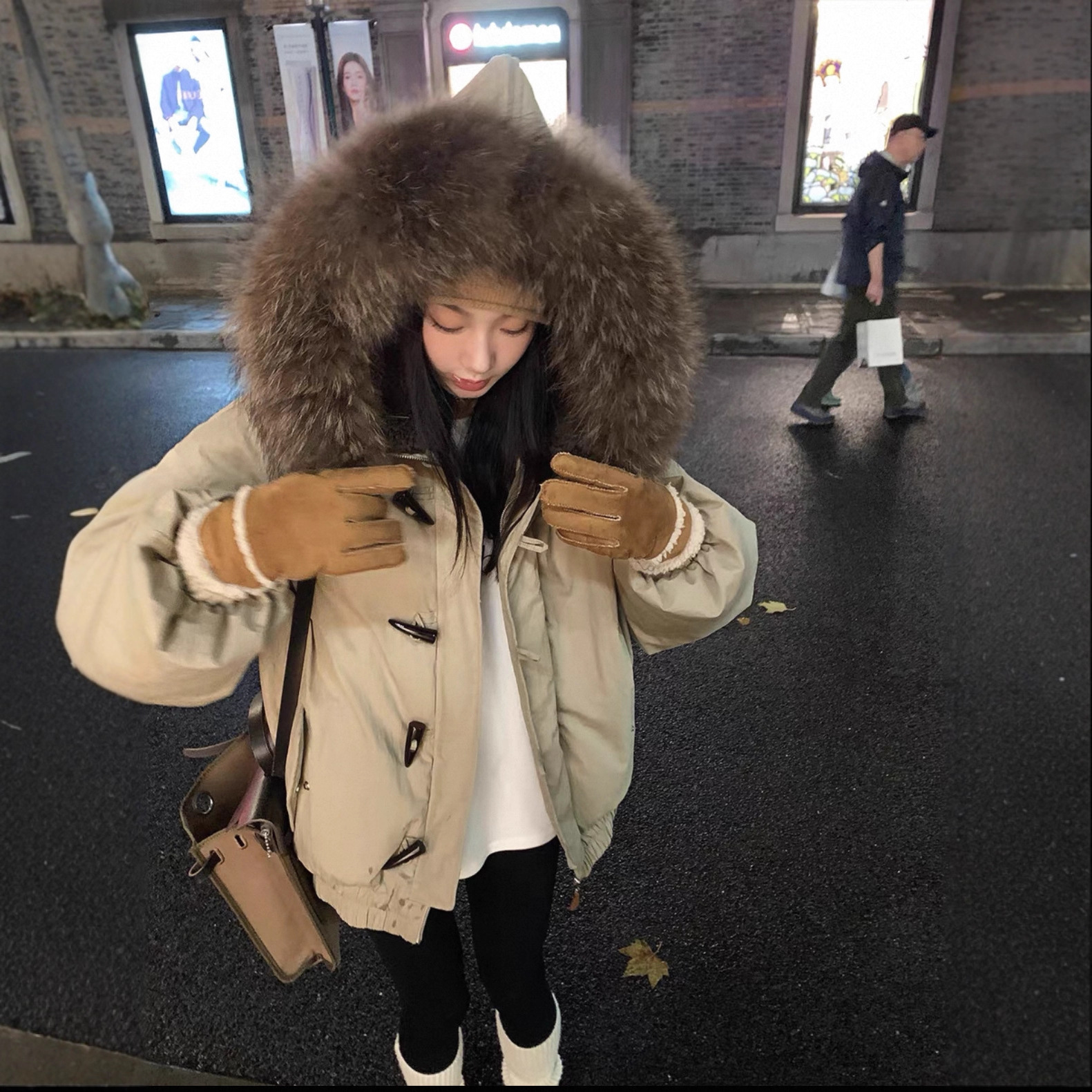 Corea de alta sensación hermoso botón de cuerno de buey encapuchado ropa de algodón para mujeres invierno 2025 nuevo tipo de chaqueta de algodón gruesa image 1