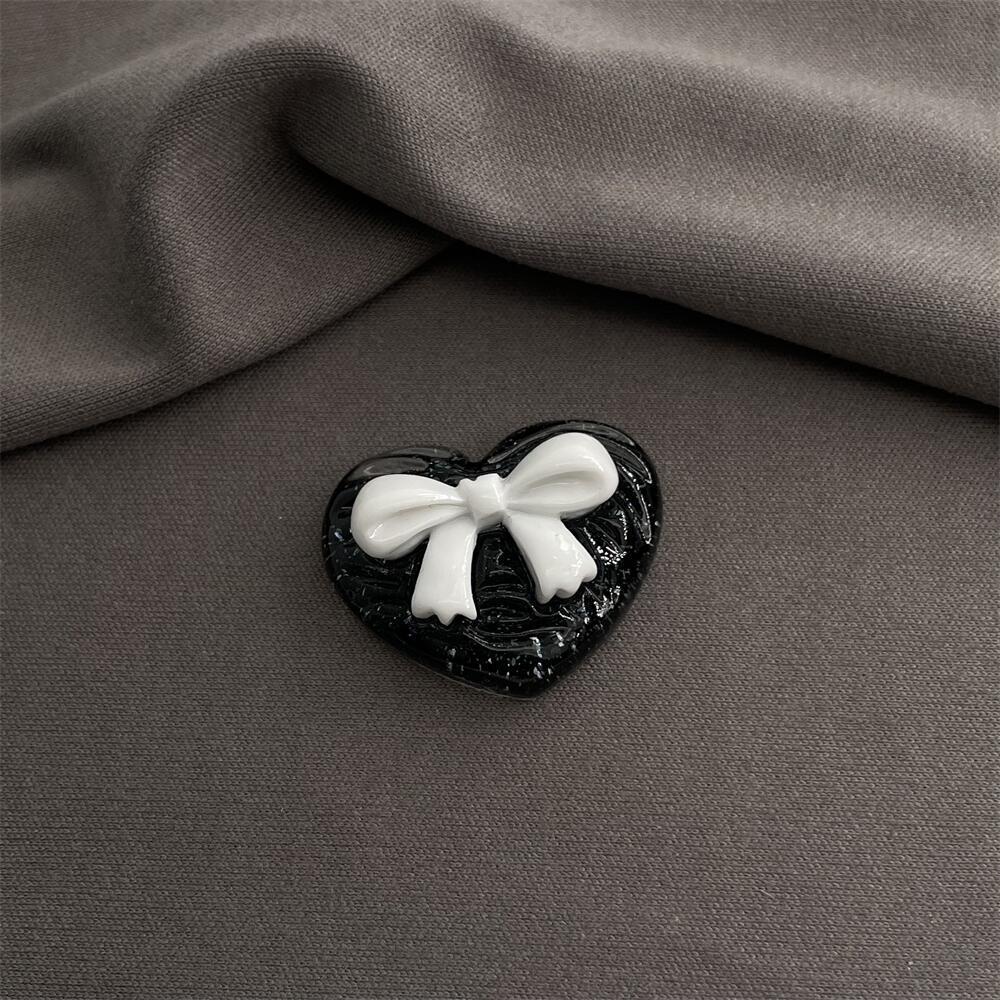 흰 나비 넥타이 검은 사랑