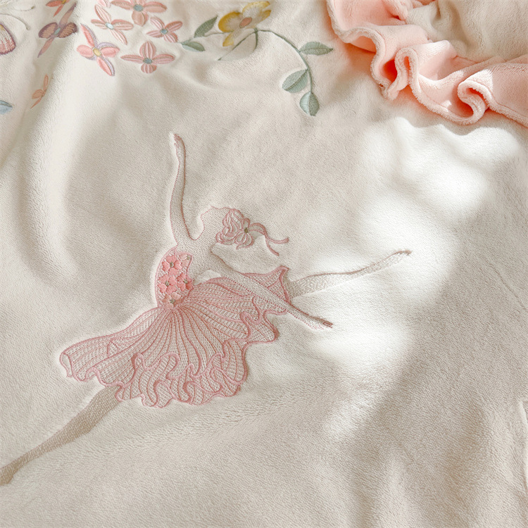 冬季公主風牛奶絨四件套被套刺繡花蝴蝶批發加厚床上用品壹件代發