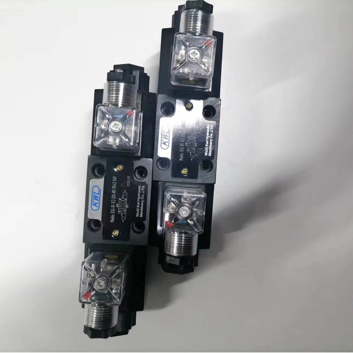 电磁换向阀,DSG-01-3C3-A240-N-70,