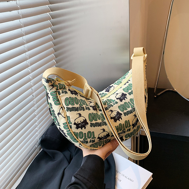 Knödel Schulter Mode Cartoon Anime Unterarm Dutt Lässig Niedlich Rolling Edge Farbe Kontrastierende Umhängetasche_voghion.com