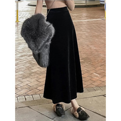 网图 丝绒半身裙女秋冬2025新款高腰垂感A字裙复古显瘦半身长裙
