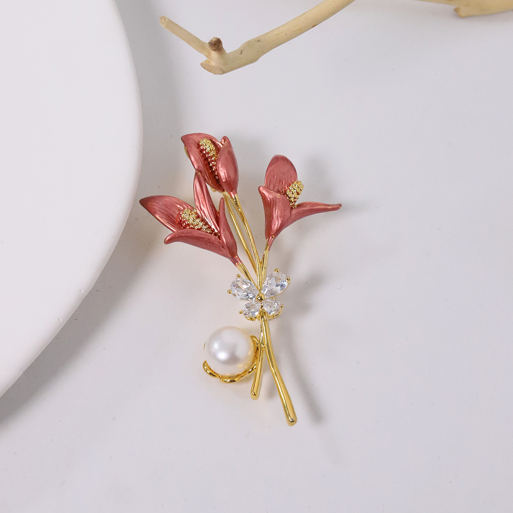 Tulipan perla broche mujer delicada pequeña fragancia nueva sensación de alto nivel de flor de pecho traje pin accesorios regalos