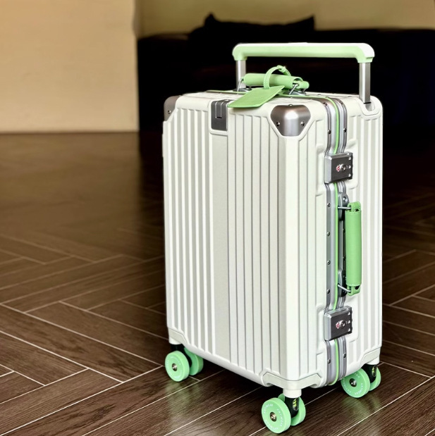 2025 new skating wheel luggage 20 inch boarding box 24 inch suitcase password box fashion high durable