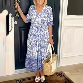 连衣裙;时尚休闲套装;女式卫衣