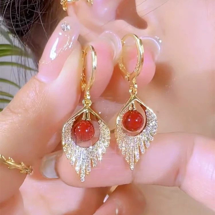 Серебряная игла, демисезонные маленькие дизайнерские праздничные серьги, 2025 год, тренд сезона