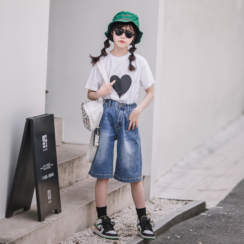 Camiseta de manga corta para niñas verano Nuevo 2023 estilo occidental de moda algodón medio y grande tops para niños camiseta suelta para niños blanco