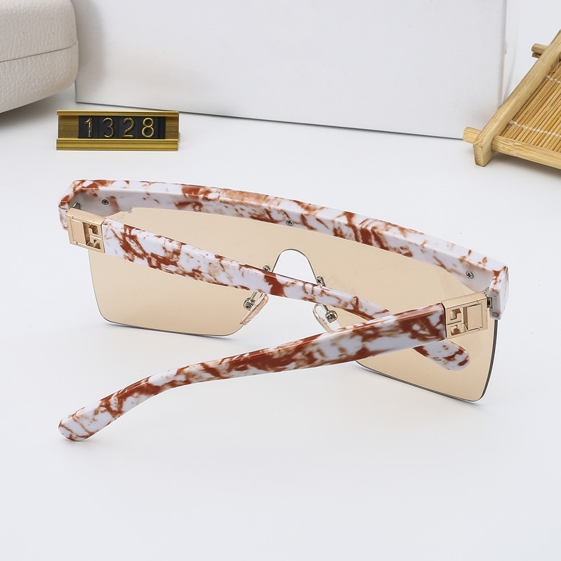 Occhiali da sole quadrati alla moda per uomo e donna_voghion.com