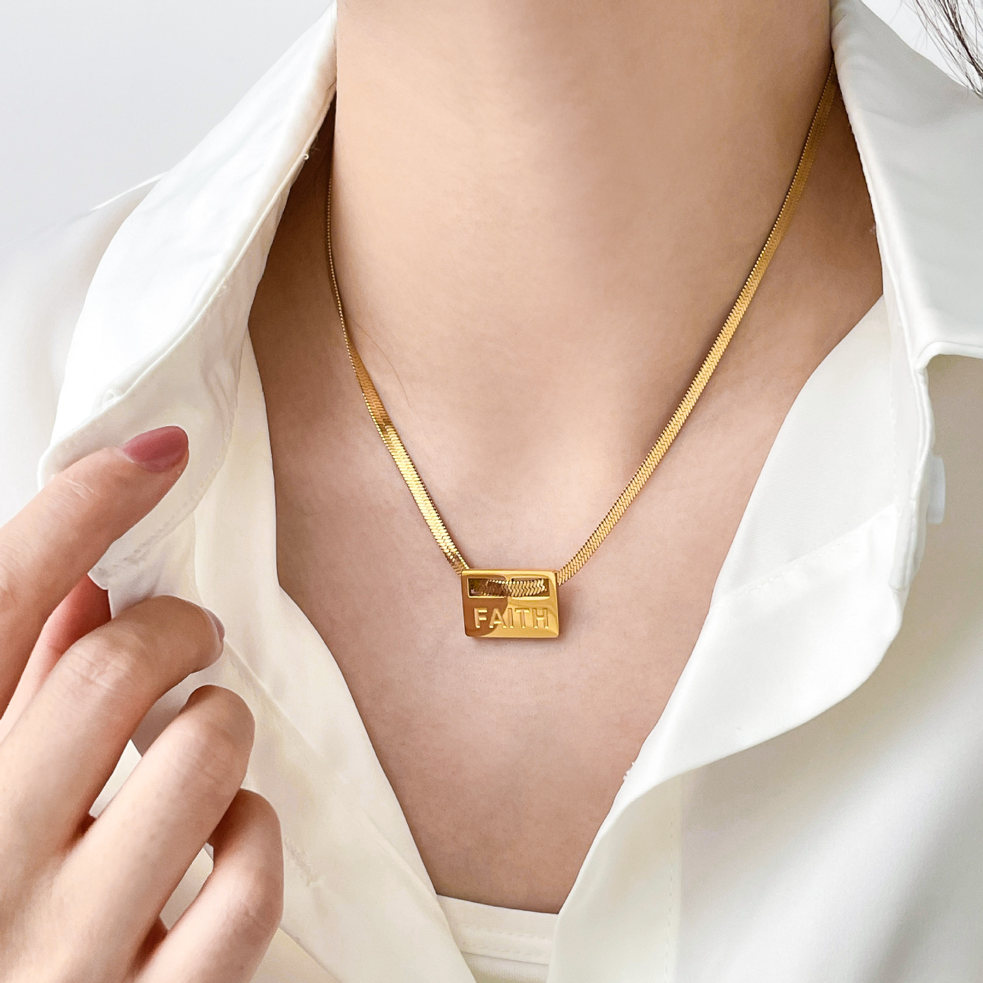 1 Piece Quantity Daily Occasion Simple Style Heart Shape Solid Color Titanium Steel Plating Gold Plated Necklace