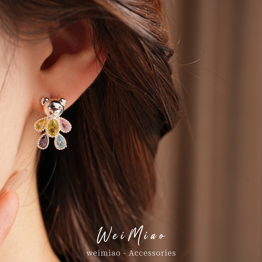 Agujas de plata Zircon osos colgante pernos delicados lindos aretes de lujo versátiles 2026 nuevos joyas de moda para los oídos image 5