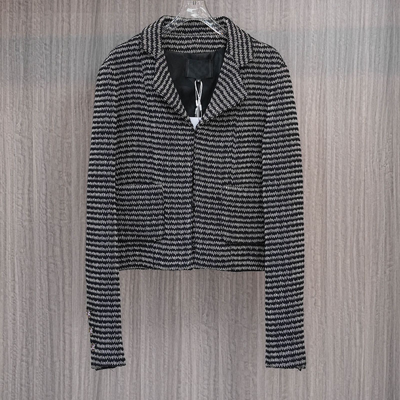 Fitted fashionable elegant spring black woolen long-sleeve