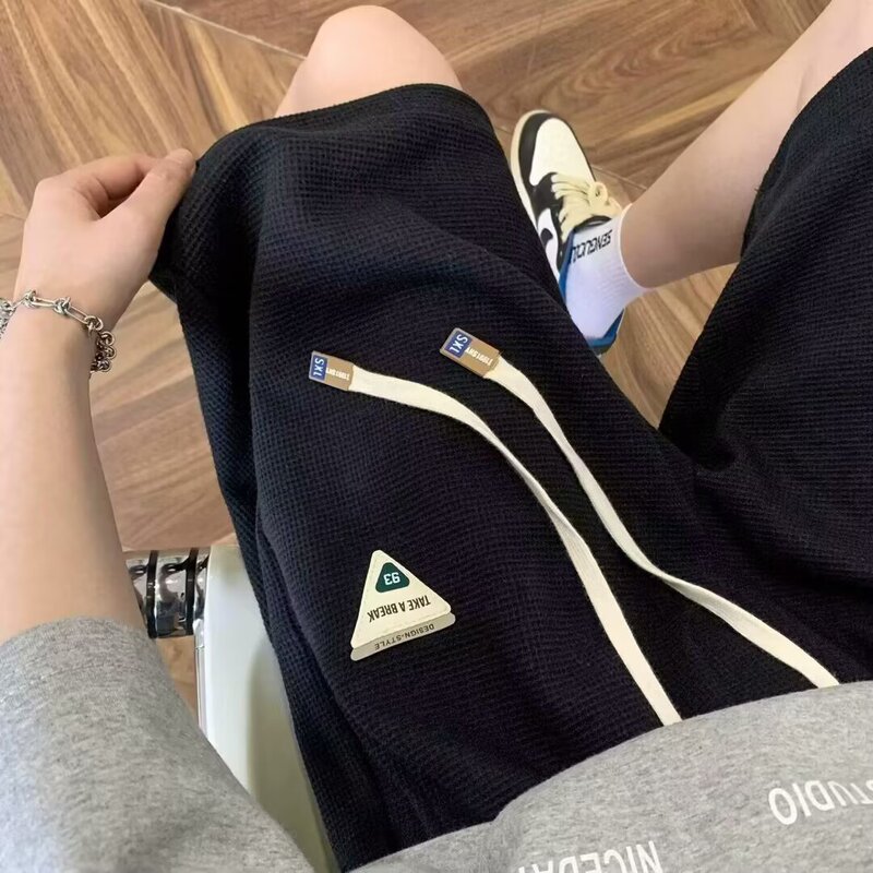 Wholesale Summer Waffle Basketball Shorts for Men, Breathable Drawstring Sports Shorts, Affordable Quick-Dry Breathable Five-Point Shorts