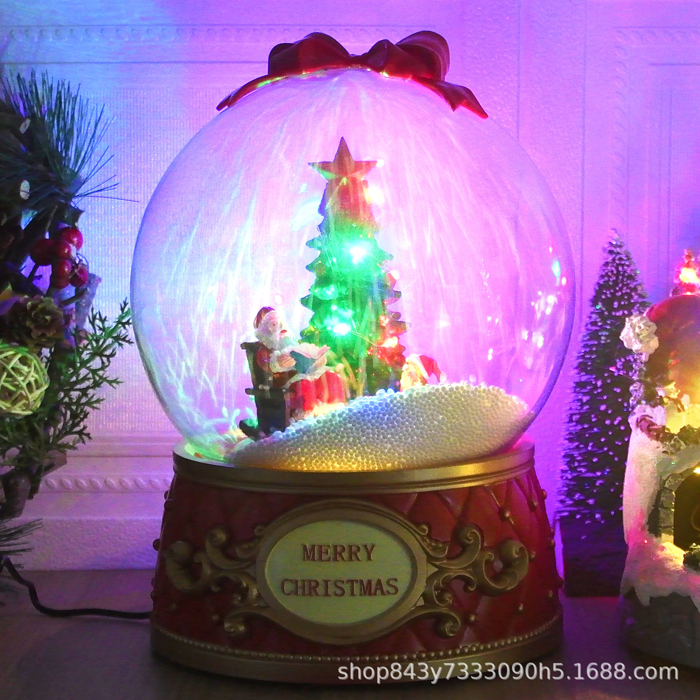 Decoraciones de Navidad luminosas caja de música caja de sonido bolas de cristal regalos para niños regalos adornos de resina de escritorio