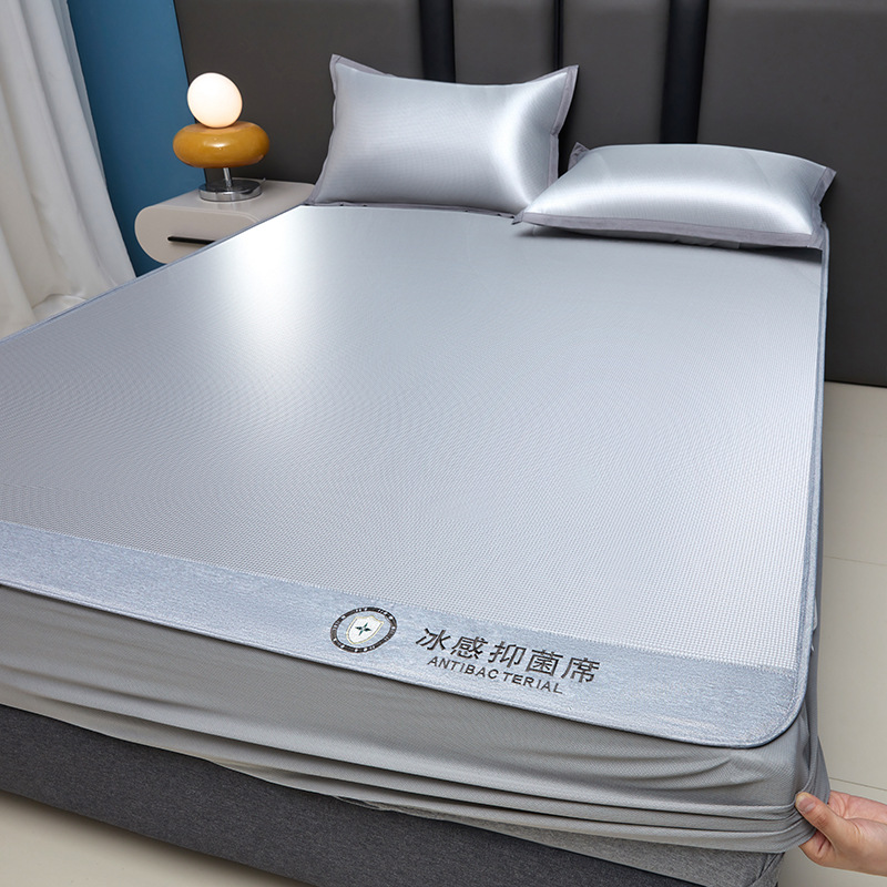Silk mat