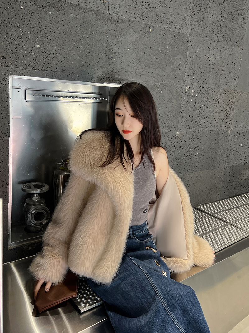 1400g Weight Faux Fur Coat Outerwear Type Long Sleeve Sleeve Length Regular Sleeve Sleeve Type Artificial Fur Fabric Type Regular Top Length Coat Tops Type Holiday, Daily Occasion Turndown Neckline Loose Fit Type Solid Color Pattern Winter, Autumn Season Women's Gender Elegant, Streetwear Style Women's Elegant Streetwear Solid Color Coat Faux Fur Coat 12