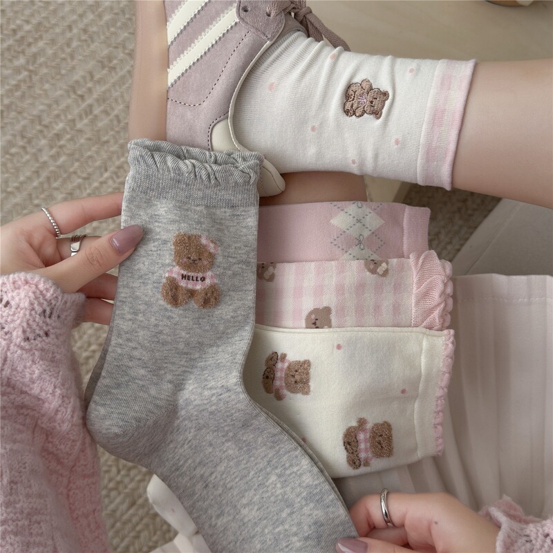 Korean-style cute bear mid-calf women's socks, pink and white plaid with lace trim, versatile for students, adorable girl socks with cartoon embroidery, wholesale Korean-style cute bear mid-calf women's socks, pink and white plaid with lace trim, versatile for students, adorable girl socks with cartoon embroidery, wholesale