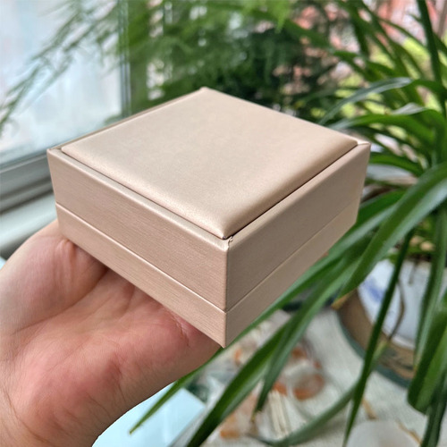 Factory Wholesale Jewelry Box, Jewelry Pouch, Bangle Box, Bracelet Box, Three-Piece Set Box, Single Flower Butterfly Knot Fortune Character Box