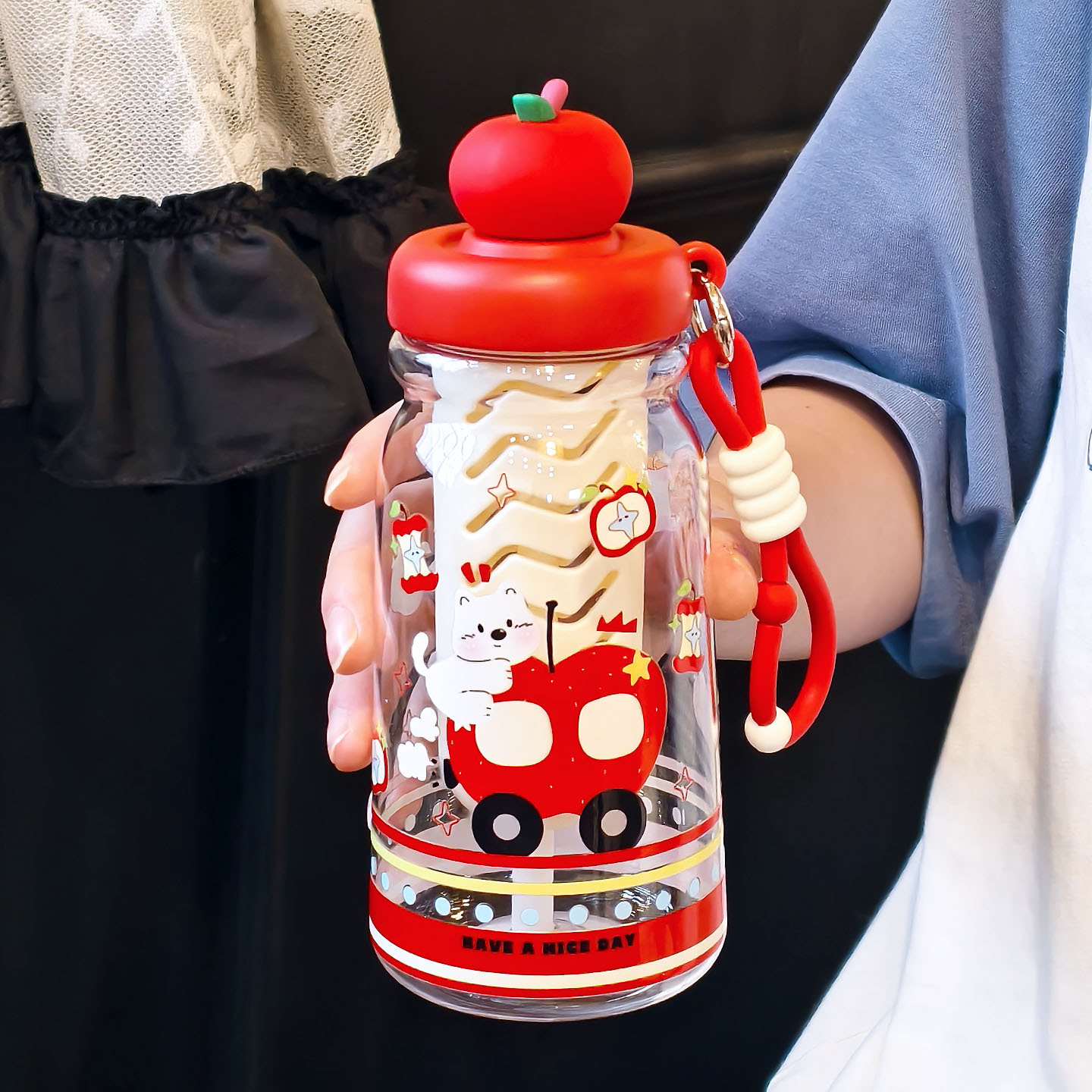 Hermosas tazas de agua de paja de gato para niñas de alto valor facial de verano tazas de té de gran capacidad de flores tazas de plástico resistentes a altas temperaturas estudiantes