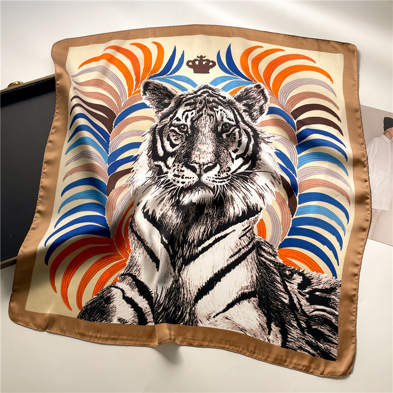 Sciarpa con animali Sciarpa di seta con motivo tigre Sciarpa quadrata personalizzata a contrasto colorato Sottile Primavera/Estate Versatile Piccola_voghion.com
