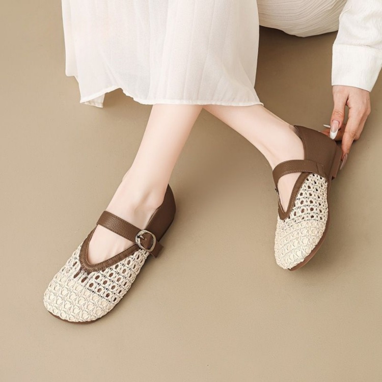 Tejido muy bueno usar zapatos de mujer francesa Marie Jean 2026 verano nuevo suela suave vacío hada con falda zapatos de boca superficial