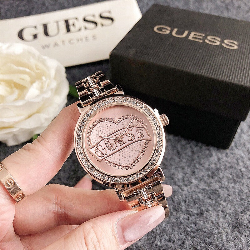 Korean Style Trendy Women's New Bracelet Watch Fashionable Peach Heart Women's Watch Elegant Temperament Female Student Watch