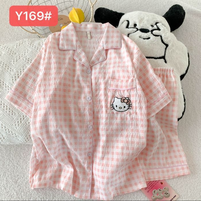 Pijamas de algodón de nube al por mayor transfronterizo para mujer nueva rebeca de verano solapa pantalones cortos de manga corta traje de servicio a domicilio dulce y lindo