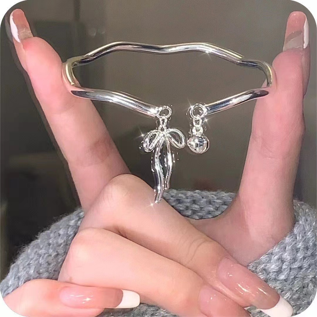 Mobius Ring Escape Princess Bow Bell Bracelet Women's Opening Adjustable Girlfriend Bracelet Temperament Jewelry