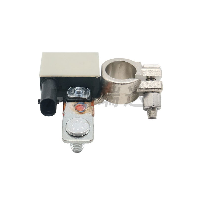 PE05188A1 es adecuado para el sensor de corriente de batería Mazda