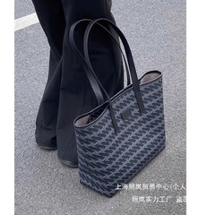 托特包包女大容量小众斜挎印花包大学生上课通勤包单肩女包手提包