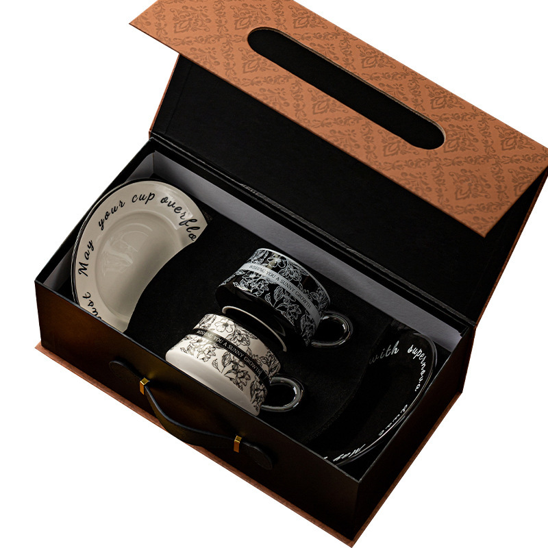 Taza de café de cerámica de lujo ligera, taza de té de la tarde, taza de té doméstica, taza de té de alto valor, plato de regalo, taza de regalo