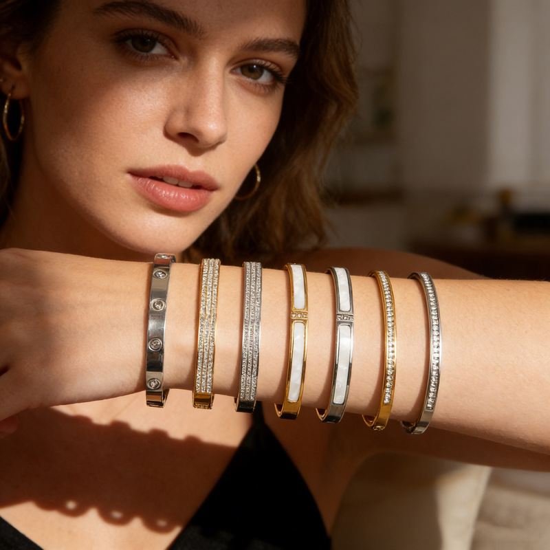 Cross-Border Korean Fashion Niche Design Stainless Steel Small Waist Bracelet Diamond-Encrusted Couple Bracelet Hand Jewelry Wholesale