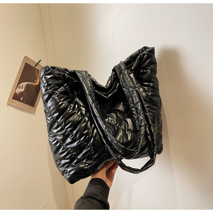 Nuova borsa da donna di grande capacità, alla moda e semplice, monospalla, borsa da ascella, borsa da viaggio versatile a forma di diamante, borsa tote a mano_voghion.com
