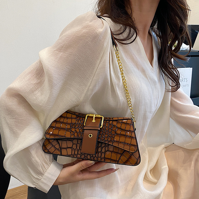 Bolso de la axila retro estilo de Hong Kong 2023 Verano nueva bolsa de la cadena transfronteriza textura hombro patrón de cocodrilo bolsa de mensajero de las mujeres
