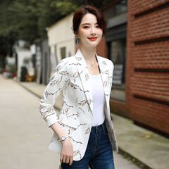 プリントの長袖のスーツのコートの女性の2025春秋の新型の韓国版の気質の修身の1粒は短いタイプの小さいスーツを掛けます。