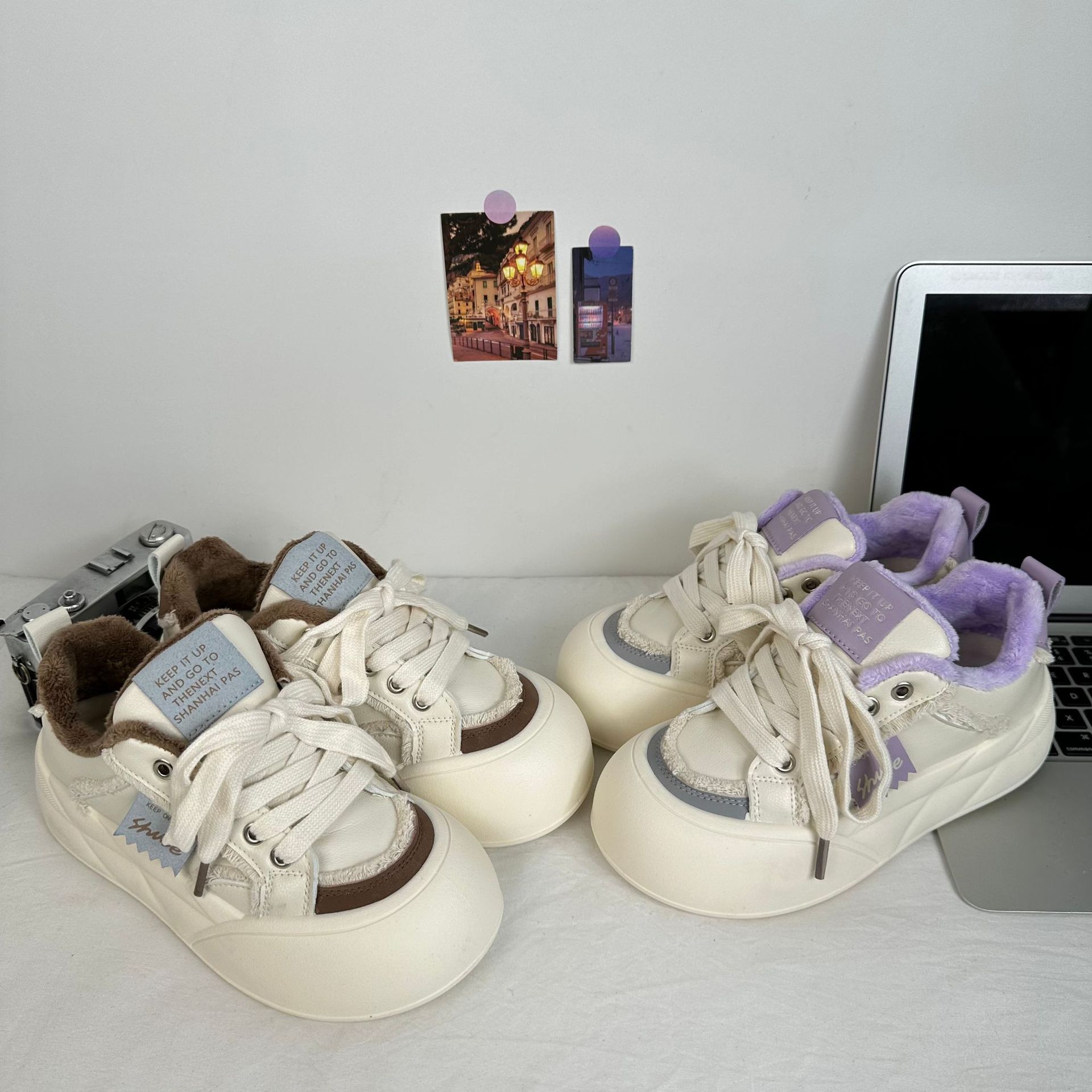 Yuanbo2024 invierno estudiantes calentamiento de algodón zapatos de mujer de suela gruesa de altura baja con zapatos de lana de estilo coreano