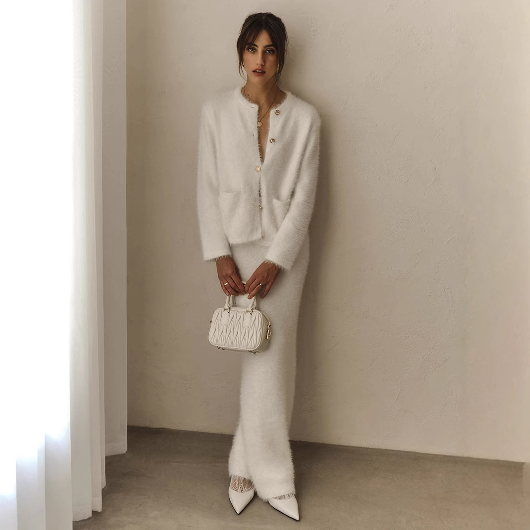 Cross-Border Plush Long-Sleeve European And American 2025 Autumn Winter New Single-Breasted Cardigan Half-Length Skirt_ecoleips.com