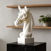 高级感艺术摆件仿真马头雕塑软装轻奢客厅酒柜办公室展示柜装饰品