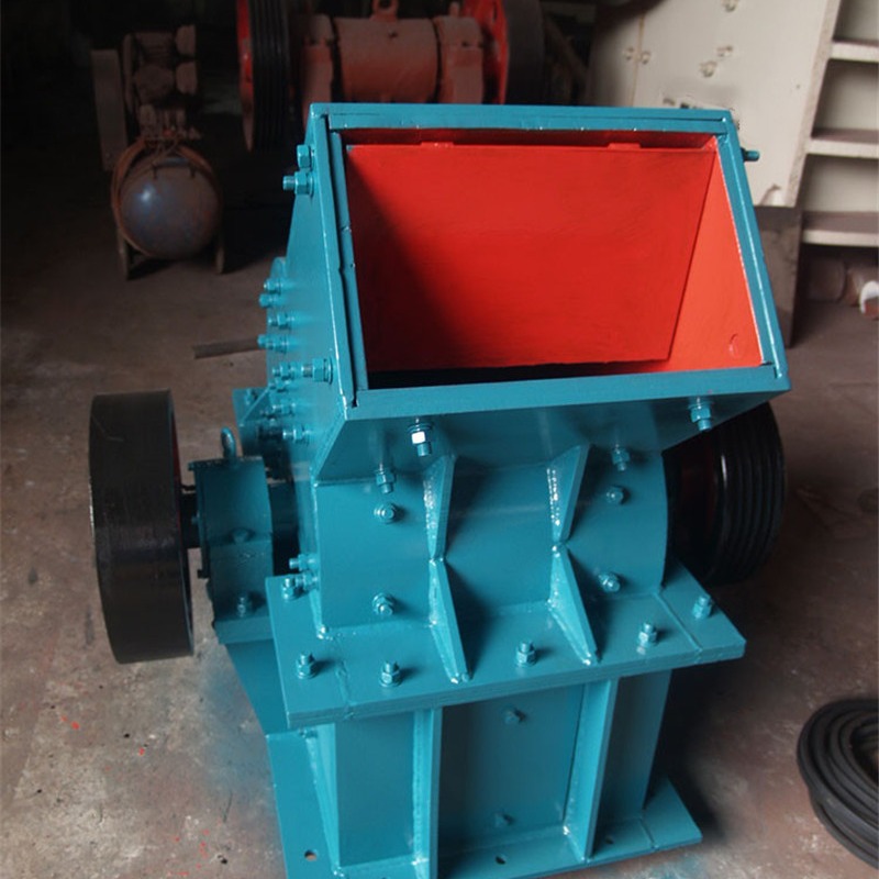 产地货源小型石灰石专用锤式破碎机 可移动石料粉碎设备