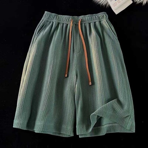 2025 pleated ice silk shorts, men's summer thin quick-drying beach pants, loose pants, sports casual quarter pants