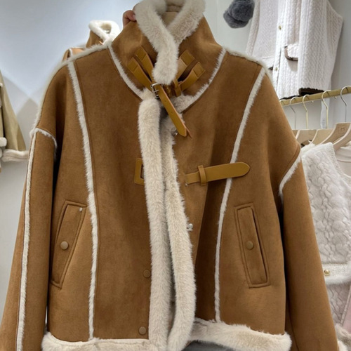 Thirteen rows winter locomotive suit, Mailard lamb wool coat, women's fur integrated coat top