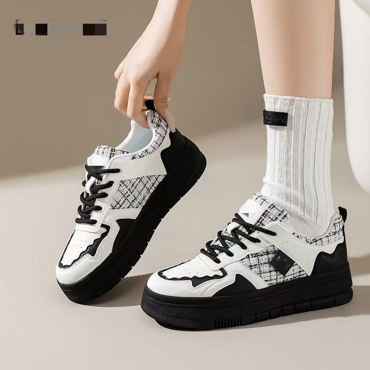 Zapatos de skate de viento de calidad para mujeres 2026 nuevos zapatos de verano de alto valor para estudiantes casuales con suela gruesa zapatos blancos