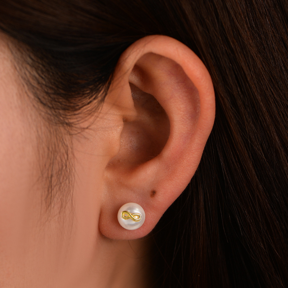 S925 plata de ley amor infinito Pendientes de perlas naturales de 8 caracteres Japonés coreano femenino Estilo Ins pequeños accesorios de orejas frescos de todo fósforo