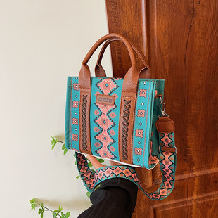 �羳Ůʿ�μ��б�����ذ��¿�W���͹�����ӡ�������ׁ�����Ů��