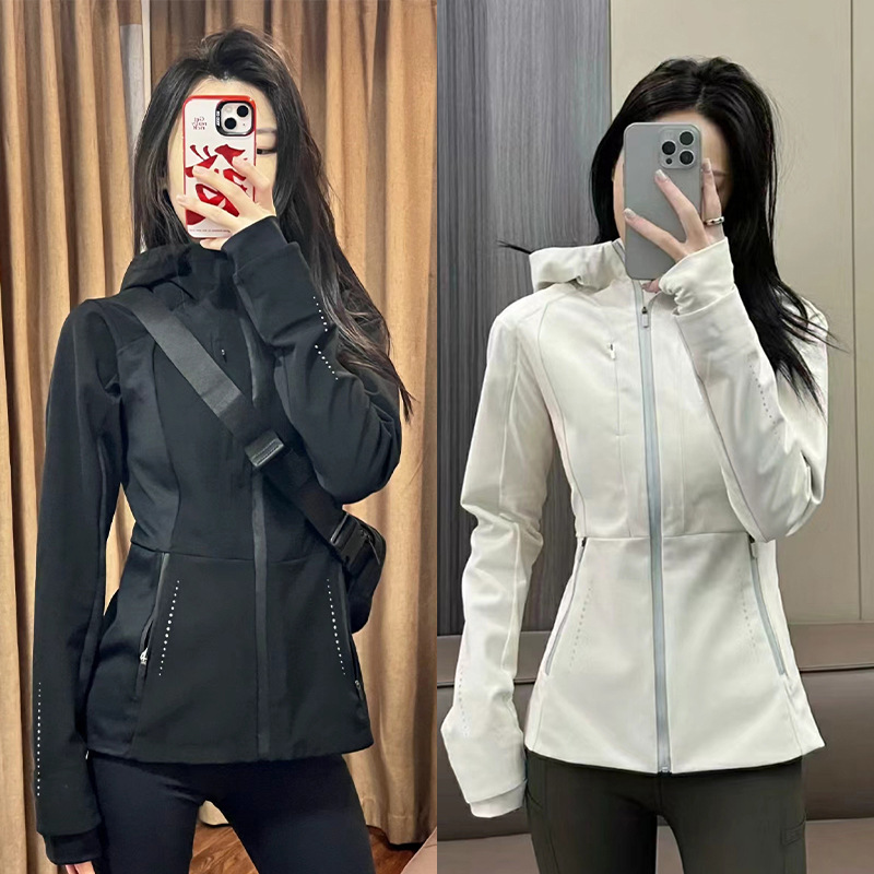 Autumn and Winter Slim-Fit Softshell Jacket for Women, 2026 New Style, Fleece-Lined Sports Coat, Waist-Cinching Slimming Top