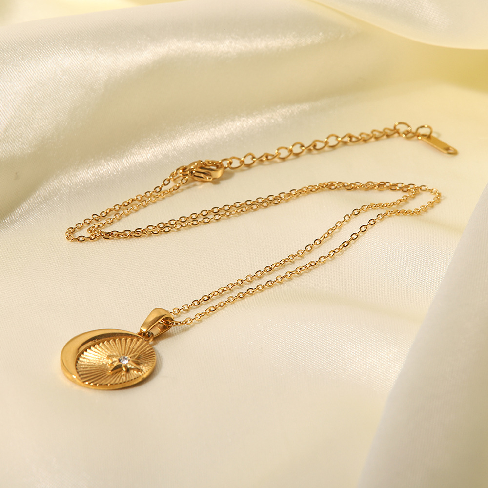 Fashion Star Stainless Steel Gold Plated Artificial Diamond Pendant Necklace