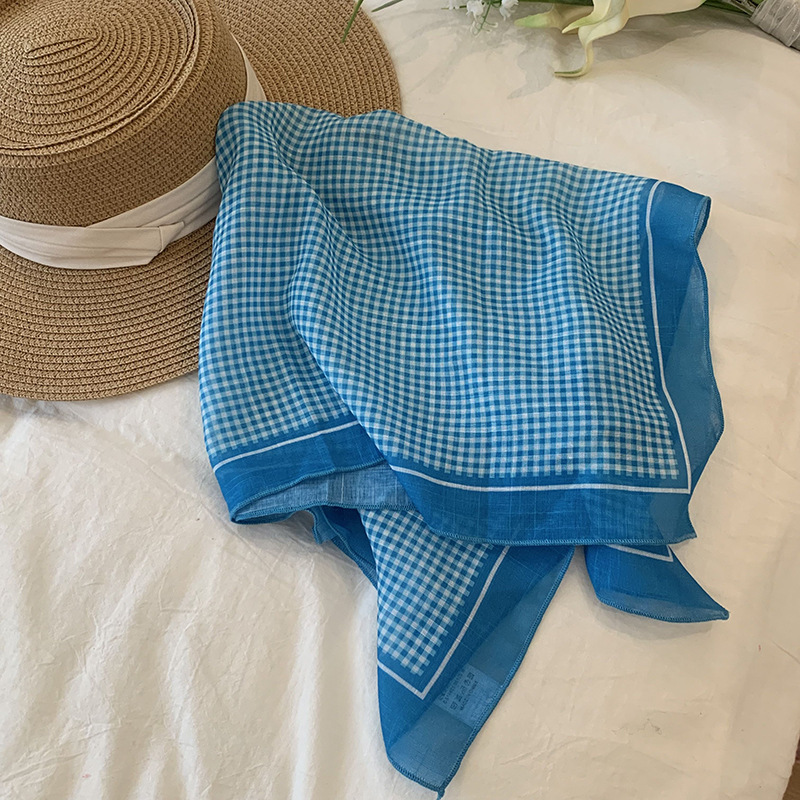 Azul cuadrado de alta calidad toallas de primavera y verano mujeres nuevas bufandas de seda de estilo francés universal moda toallas triangulares al por mayor