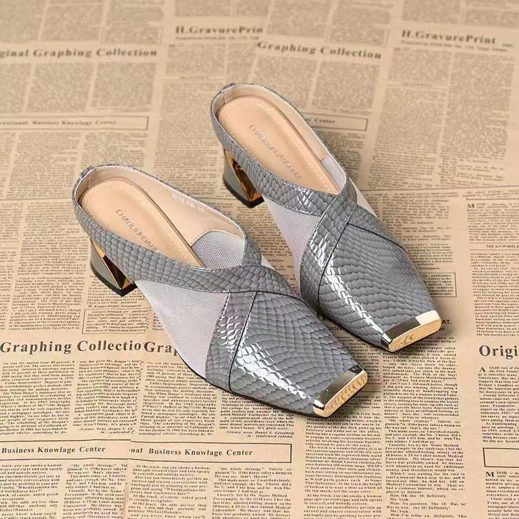 Baotou mitad zapatillas de mujer ropa exterior de metal cuadrada zapatillas de tacón grueso sandalias de tacón alto zapatos de malla mueller zapatos
