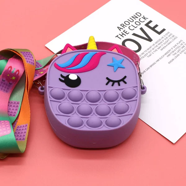 Purple bangs, one-shoulder bag