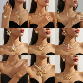 耳环;项链;手镯